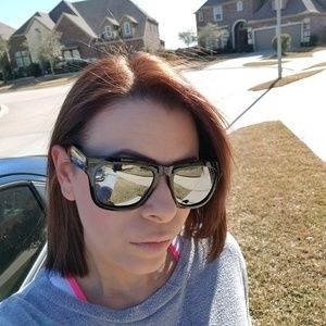 Meet your Posher, Vanessa